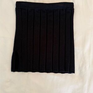 Elegant Black Pleated Skirt